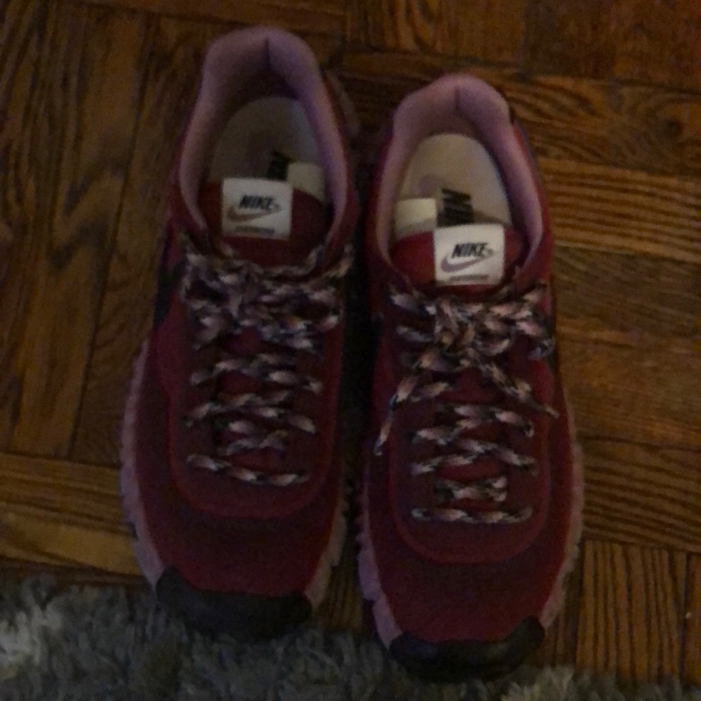 Nike shoes , worn maybe 4 times , in mint condition.